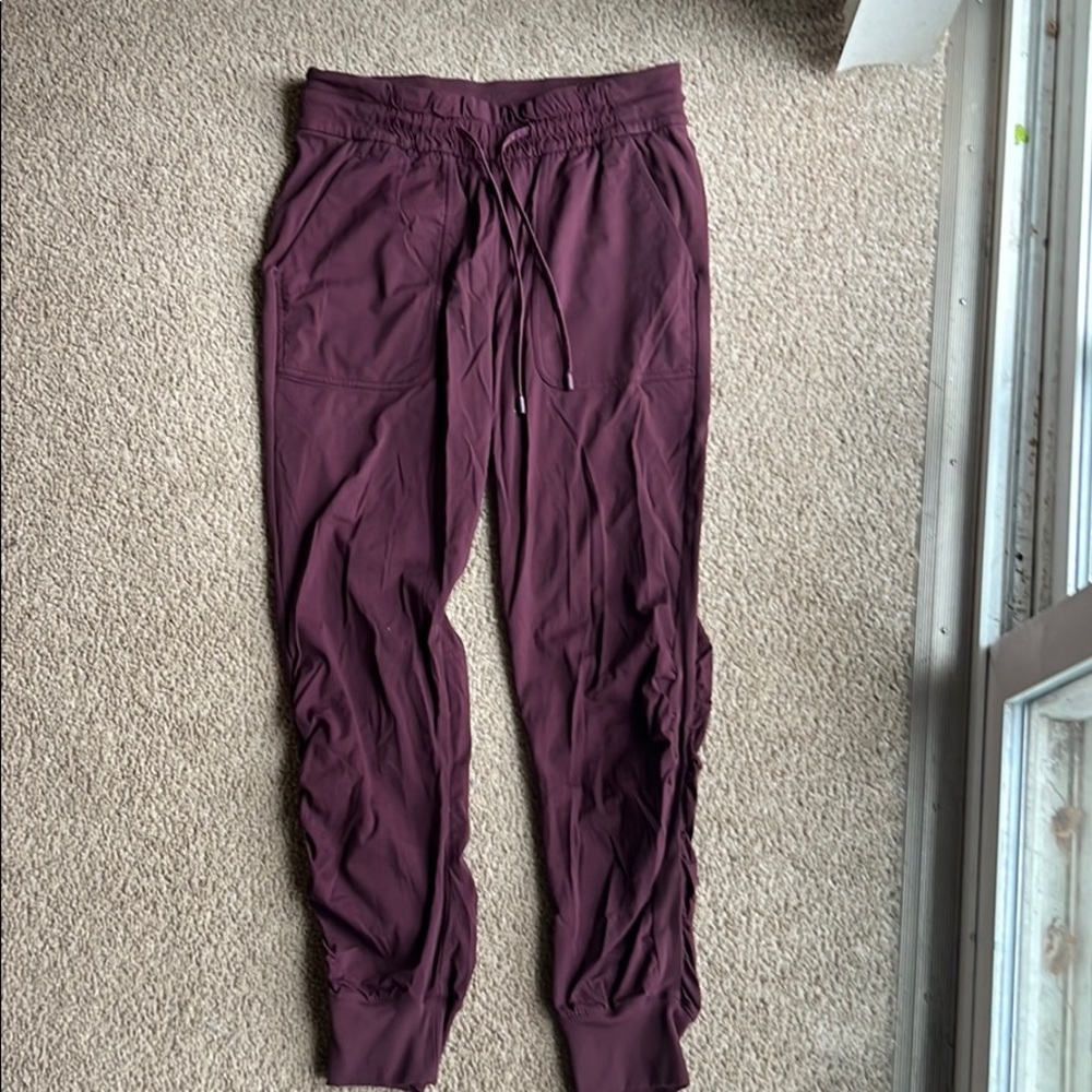 Lululemon dance studio joggers